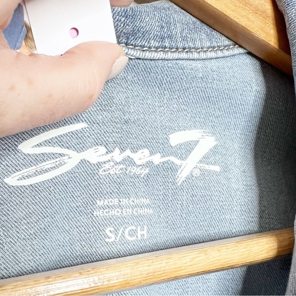 New with Tag Seven Ladies Wembley Wash Blue Button Down Modern Denim Jean Jacket - Picture 11 of 16